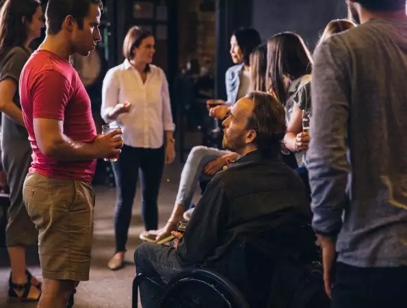 Image representation of how Creative Splits simplifies entertainment talent payments.