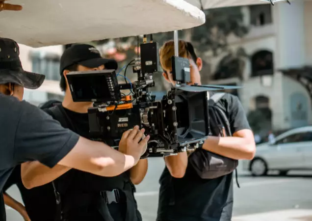 Image representation of creatives in the entertainment industry receiving their royalties easily through Creative Splits.